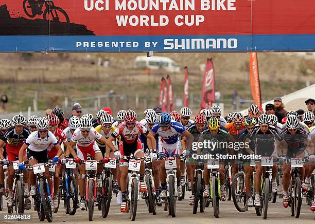 The start of the Men's Cross-Country race during day one of the MTB World Cup held at Mount Stromlo August 30, 2008 in Canberra, Australia.