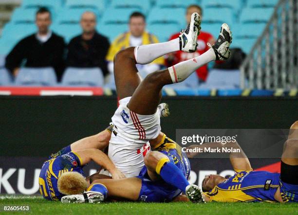 Wendell Sailor of the Dragons scores a try during the round 25 NRL match between the St George-Illawarra Dragons and the Parramatta Eels held at ANZ...