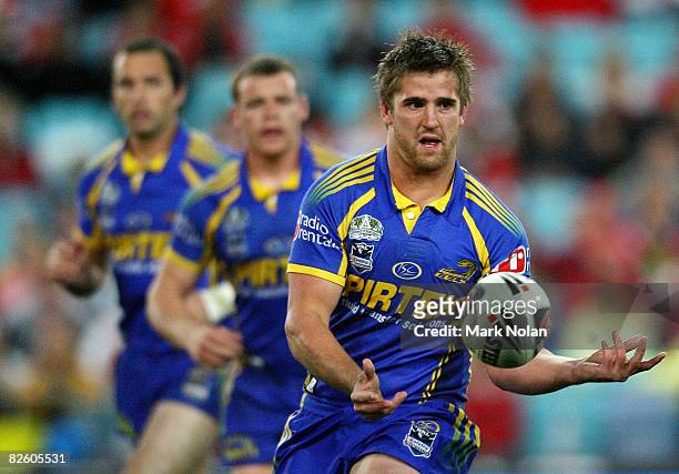 Brendan Oake of the Eels passes the ball during the round 25 NRL match between the St George-Illawarra Dragons and the Parramatta Eels held at ANZ...