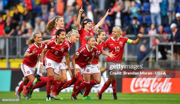 Denmark players celebrate winning the penalty shoot-out during the UEFA Women's EURO 2017 Semi-final match between Austria and Denmark at Rat Verlegh...