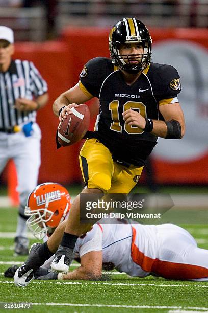 Chase Daniel of the University of Missouri Tigers rushes against the University of Illinois Fighting Illini during the State Farm Arch Rivalry game...