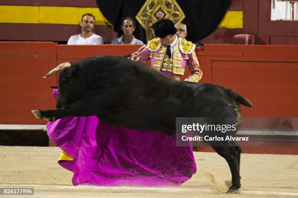 Spanish bullfighter Alejandro Talavante performs at the Palma de Mallorca Bullring on August 3, 2017 in Palma de Mallorca, Spain.