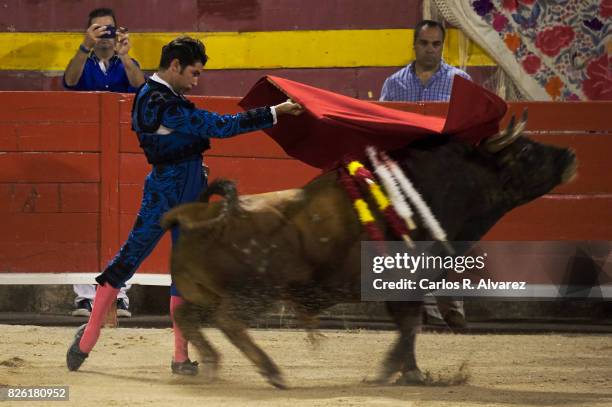 Spanish bullfighter Cayetano Rivera performs at the Palma de Mallorca Bullring on August 3, 2017 in Palma de Mallorca, Spain.