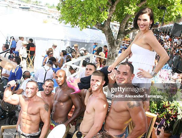 Gabriela Vergara poses during Telefutura's Reventon del Dia del Trabajo at Bayside Marketplace on September 1, 2008 in Miami, Florida.