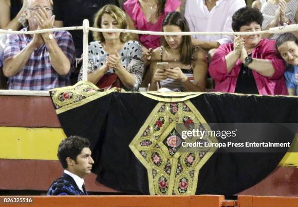 Eva González attends Spanish bullfighter Cayetano Rivera performs at the Palma de Mallorca Bullring on August 3, 2017 in Palma de Mallorca, Spain on...