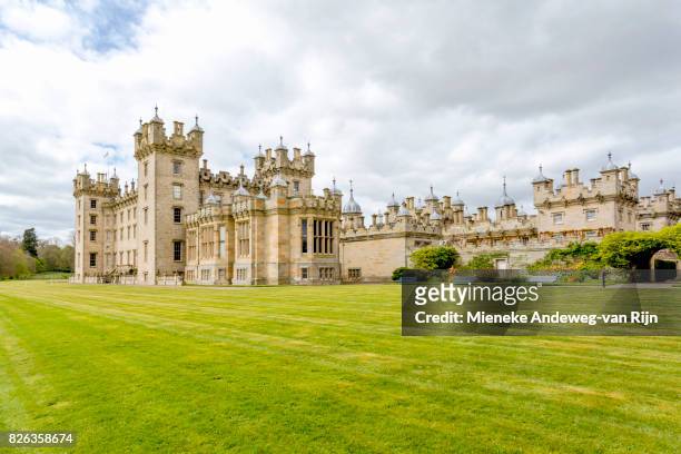 view on the south front of floors castle, kelso, roxburghshire, scottish borders, scotland, united kingdom. - mieneke andeweg stock pictures, royalty-free photos & images