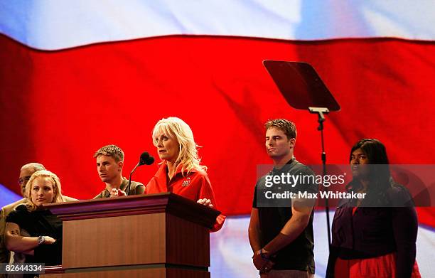 Cindy McCain, wife of Republican presidential nominee U.S. Sen. John McCain stands at the podium with her children Bridget , Jack, James, and Meghan...