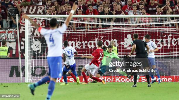 Goal , Wilson Kamavuakava of Darmstadt celebrate during the Second Bundesliga match between 1. FC Kaiserslautern and SV Darmstadt 98 at...