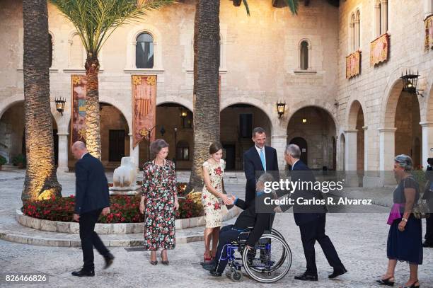 King Felipe VI of Spain , Queen Letizia of Spain and Queen Sofia host a dinner for authorities at the Almudaina Palace on August 4, 2017 in Palma de...