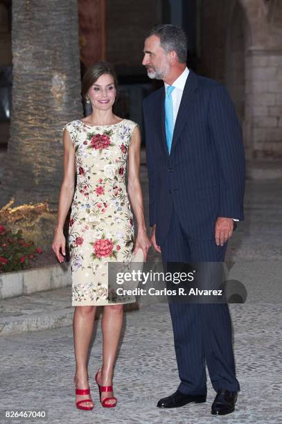 King Felipe VI of Spain and Queen Letizia of Spain host a dinner for authorities at the Almudaina Palace on August 4, 2017 in Palma de Mallorca,...