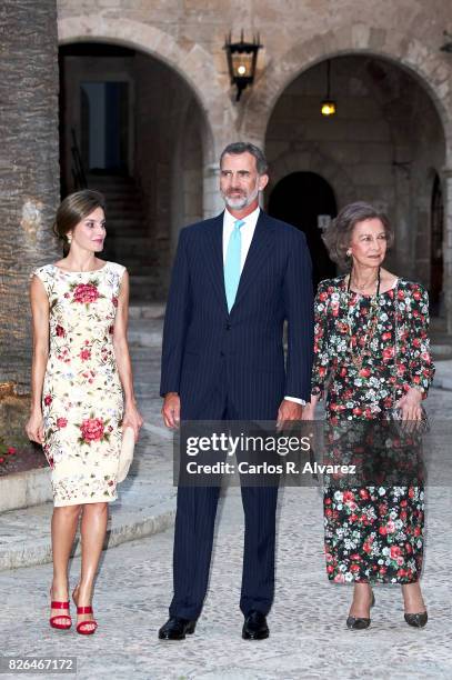 King Felipe VI of Spain , Queen Letizia of Spain and Queen Sofia host a dinner for authorities at the Almudaina Palace on August 4, 2017 in Palma de...