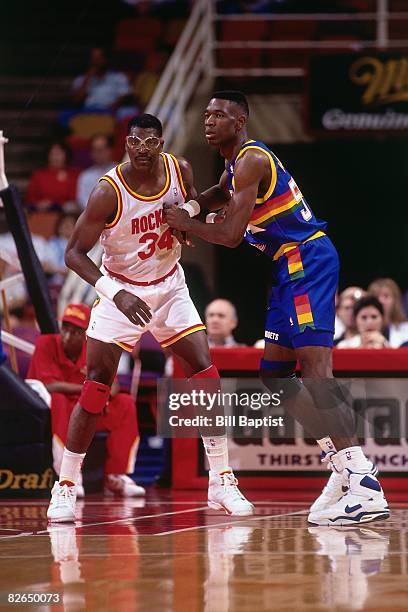 Mutombo Rockets 2,032 Dikembe Mutombo Rockets Stock Photos, High-Res Pictures, and ...