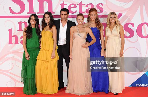 Spain. Actors Xenia Tostado, Iris Lezcano, Miguel Angel Silvestre, Amaia Salamanca, Maria Castro and Thais Blume attend 'Sin Tetas No Hay Paraiso'...