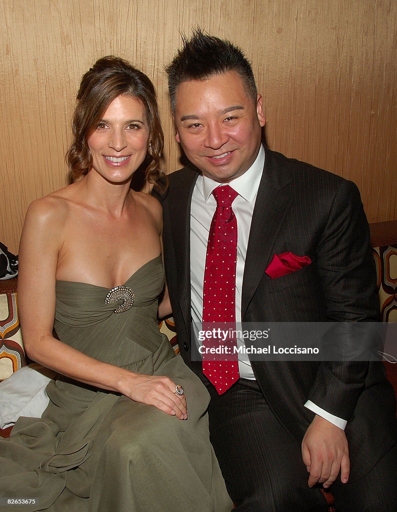 Rex Reeves Actors Perrey Reeves and Rex Lee attend the