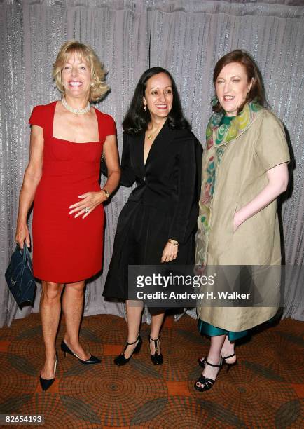 Liz Peek, Isabel Toledo and Glenda Bailey attend the 2008 Honoree Artistry of Fashion Award presented by the Museum at FIT at the Rainbow Room on...