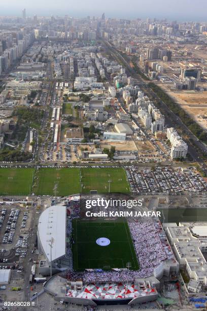 -- File picture taken on January 23, 2007 shows a partial view of the Gulf emirate of Abu Dhabi, capital of the United Arab Emirates , with its...