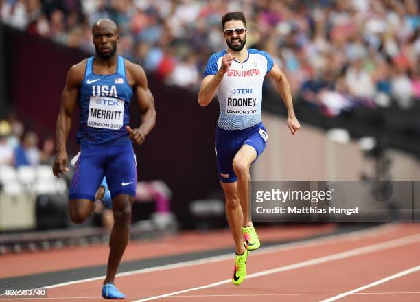 Martyn Rooney of Great Britain and Shawn Merritt of the United States in the Men's 400 metres during day two of the 16th IAAF World Athletics...