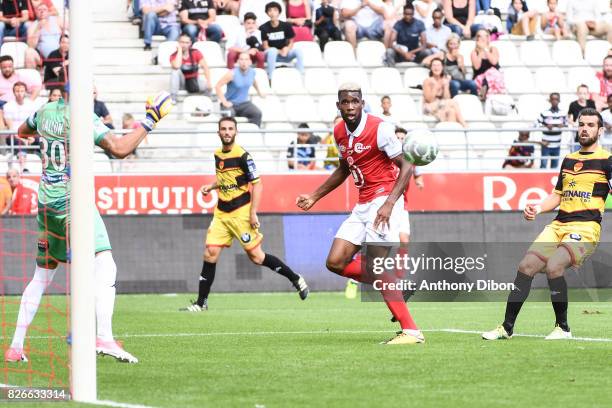 Theoson Siebatcheu of Reims misses his chance during the French Ligue 2 match between Reims and Orleans at Stade Auguste Delaune on August 5, 2017 in...