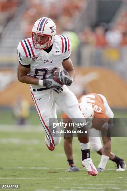 Rob Housler of the Florida Atlantic Owls carries the ball during the game against the Texas Longhorns on August 30, 2007 at Darrell K Royal-Texas...
