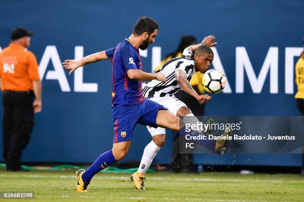 Douglas Costa of Juventus in action during the International Champions Cup match between Juventus and Barcelona at MetLife Stadium on July 22, 2017...