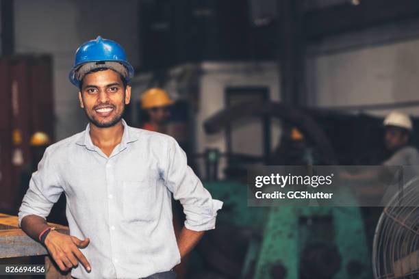 Saudi Man Engineer 481 Saudi Engineer Stock Photos, High-Res Pictures, and Images - Getty ...