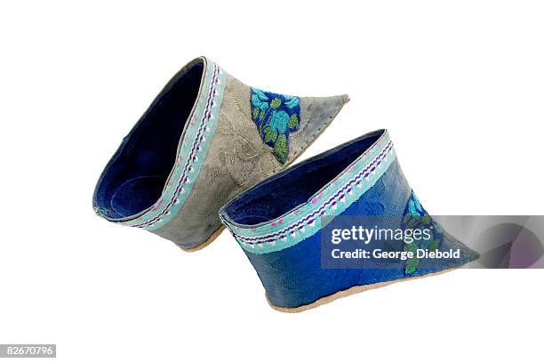 chinese foot binding shoes - foot binding stock pictures, royalty-free photos & images