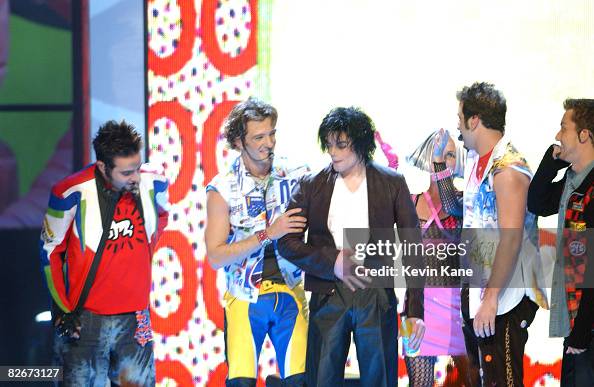 Nsync Mj *NSYNC & Michael Jackson perform News Photo - Getty Images