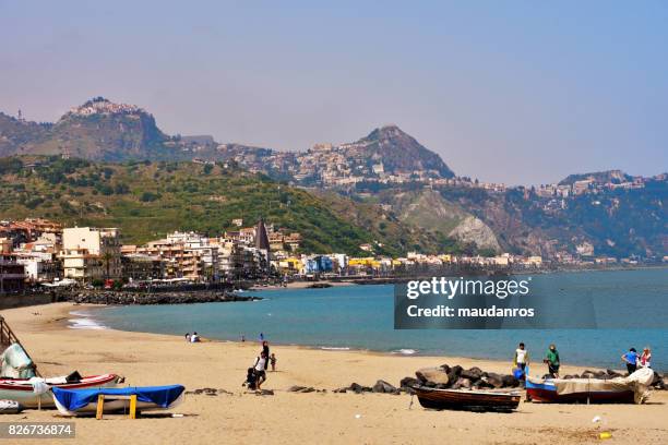 giardini naxos taormina (editorial) - naxos sicily stock pictures, royalty-free photos & images