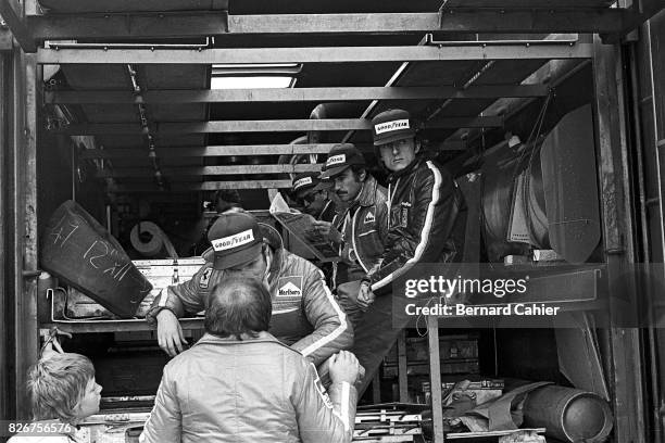 Niki Lauda, Clay Regazzoni, Luca di Montezemolo, Grand Prix of Sweden, Anderstorp Raceway, 09 June 1974. Technical briefing in the back of the...