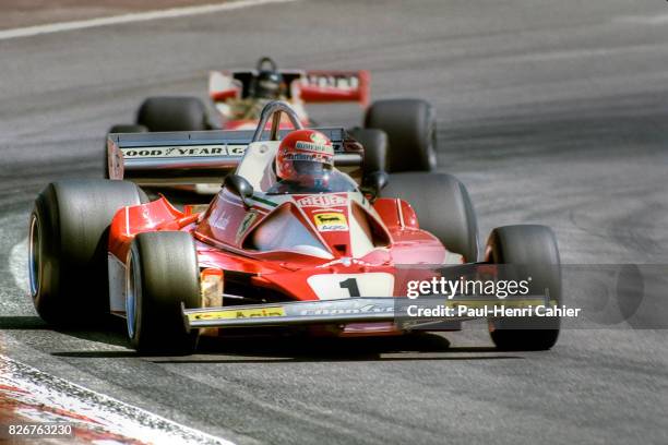 Niki Lauda, James Hunt, Ferrari 312T2, McLaren M23, Grand Prix of Spain, Jarama, 02 May 1976. Niki Lauda battling with James Hunt.