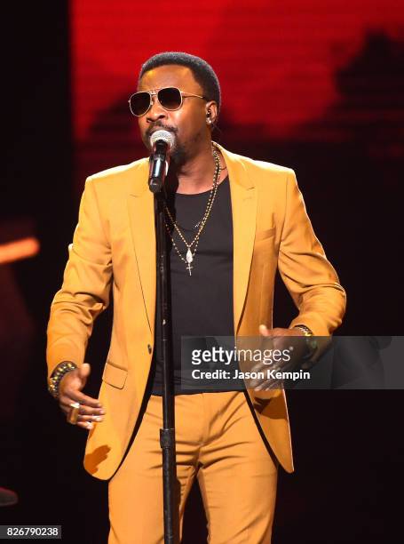 Anthony Hamilton performs onstage during Black Girls Rock! 2017 at NJPAC on August 5, 2017 in Newark, New Jersey.