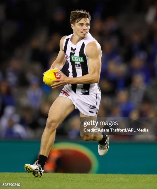 Josh Thomas of the Magpies in action during the 2017 AFL round 20 match between the North Melbourne Kangaroos and the Collingwood Magpies at Etihad...