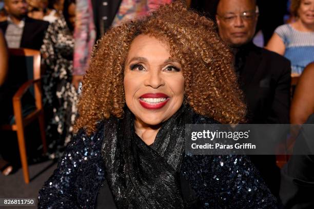 Roberta Flack attends Black Girls Rock! 2017 backstage at NJPAC on August 5, 2017 in Newark, New Jersey.