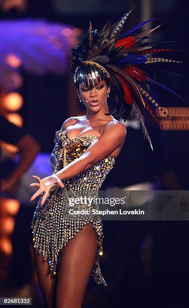 Singer Rihanna performs on stage during the Conde Nast Media Group's Fifth Annual Fashion Rocks at Radio City Music Hall on September 5, 2008 in New...