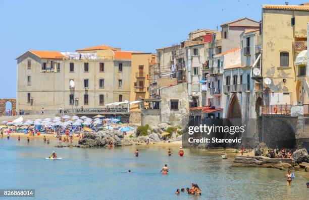 cefalu beach in sicily, italy - gulf of palermo stock pictures, royalty-free photos & images