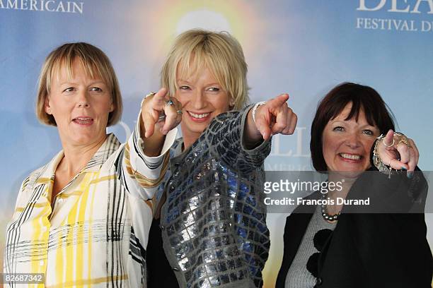 Director Phyllida Lloyd , producer Judy Cramer and British playwriter Catherine Johnson pose at the photocall of 'Mamma Mia !' during the 34th US...