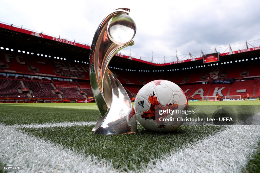 Netherlands v Denmark - UEFA Women's Euro 2017: Final
