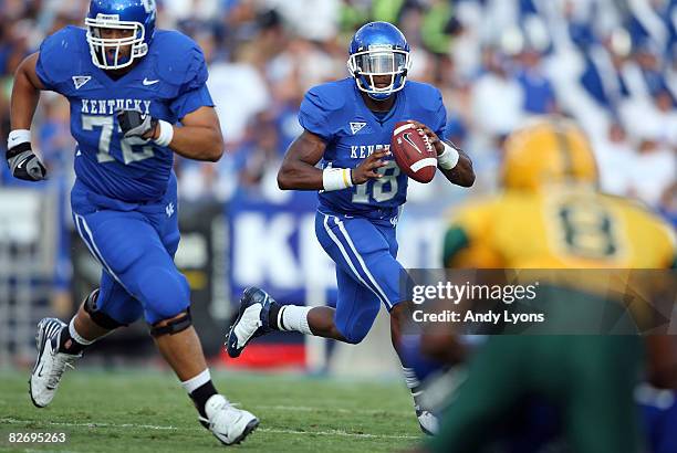 Randall Cobb of the Kentucky Widcats runs for a touchdown during the game against the Norfolk State Spartans at Commonwealth Stadium on September 6,...