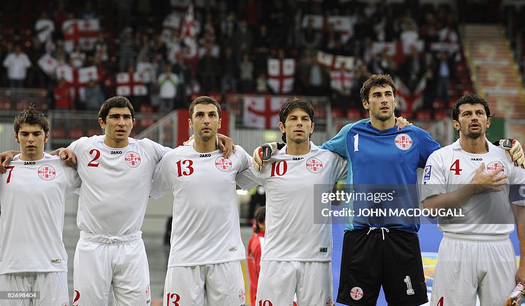 Members of the Georgian football team (i