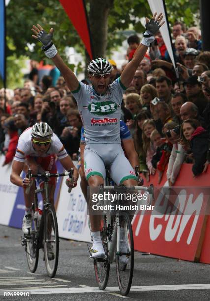 Alessandro Petacchi of Italy and LPR Brakes - Ballan celebrates as he wins stage 1 of the Tour of Britain on September 7, 2008 in London, England.
