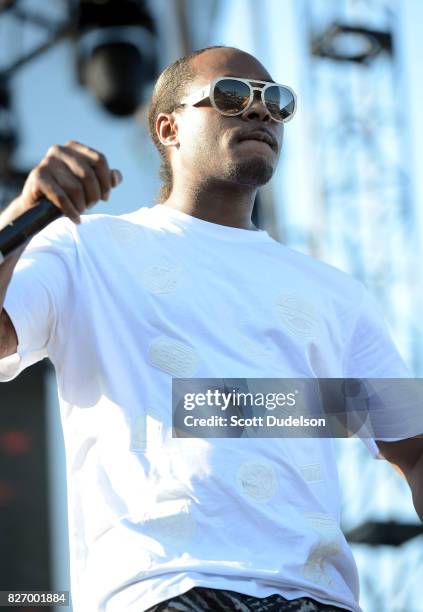 Fleshbone Rapper Flesh N Bone Photos and Premium High Res Pictures - Getty Images