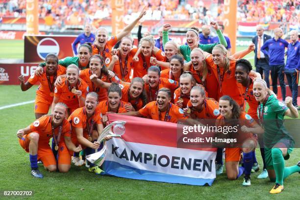 Goalkeeper Sari van Veenendaal of Holland Women, Desiree van Lunteren of Holland Women, Stefanie van der Gragt of Holland Women, Mandy van den Berg...