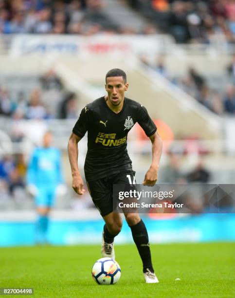 Isaac Hayden of Newcastle United controls the ball during the Pre Season Friendly match between Newcastle United and Hellas Verona at St.James' Park...