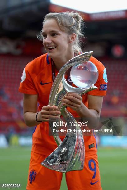 Vivianne Miedema of the Netherlands celebrates with the trophy following the Final of the UEFA Women's Euro 2017 between Netherlands v Denmark at FC...