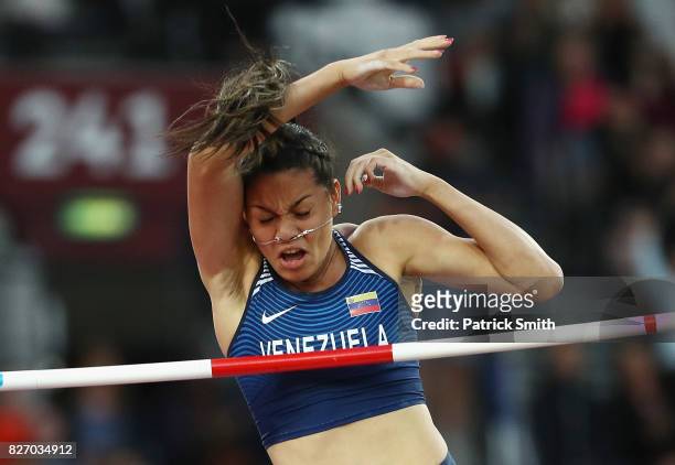 Robeilys Peinado of Venezuela competes in the Women's Pole Vault final during day three of the 16th IAAF World Athletics Championships London 2017 at...