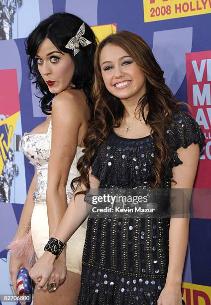Cyrus Perry 128 Katy Perry Flag Stock Photos, High-Res Pictures, and Images - Getty ...