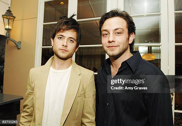 Justin Chatwin and Jonathan Sadowski