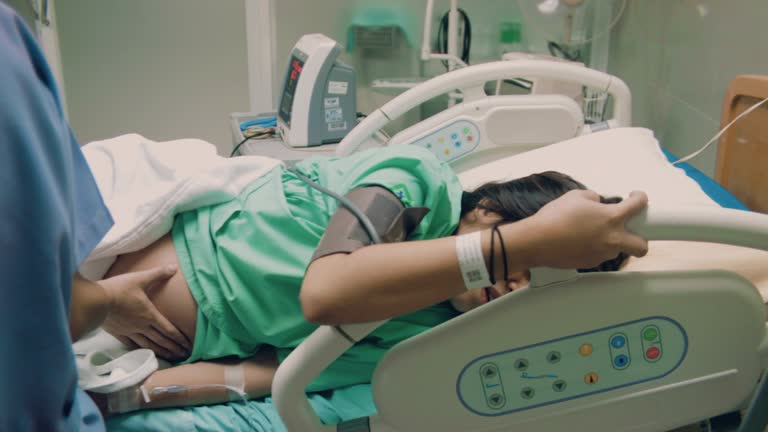 3,039 Giving Birth Stock Videos, Footage, & 4K Video Clips - Getty Images