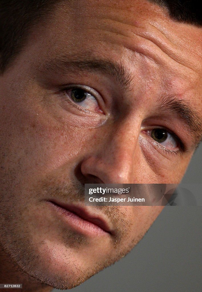 England Training & Press Conference