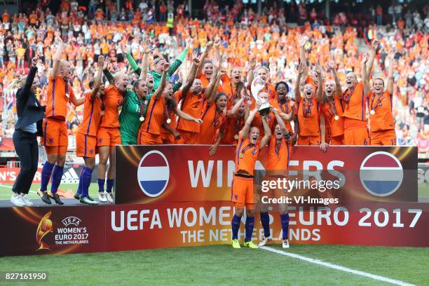 Goalkeeper Sari van Veenendaal of Holland Women, Desiree van Lunteren of Holland Women, Stefanie van der Gragt of Holland Women, Mandy van den Berg...